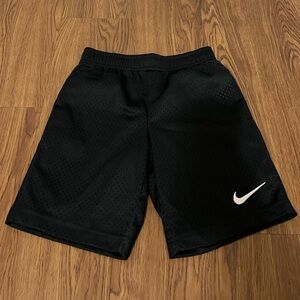 NWT Nike Black Mesh Athletic Shorts Size 7